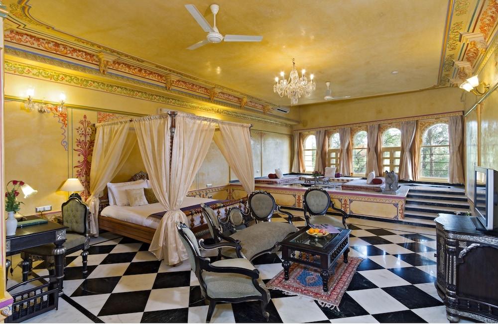 Chunda Palace Udaipur Exterior foto