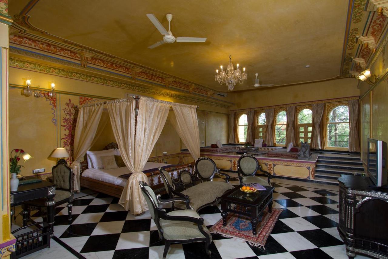 Chunda Palace Udaipur Exterior foto