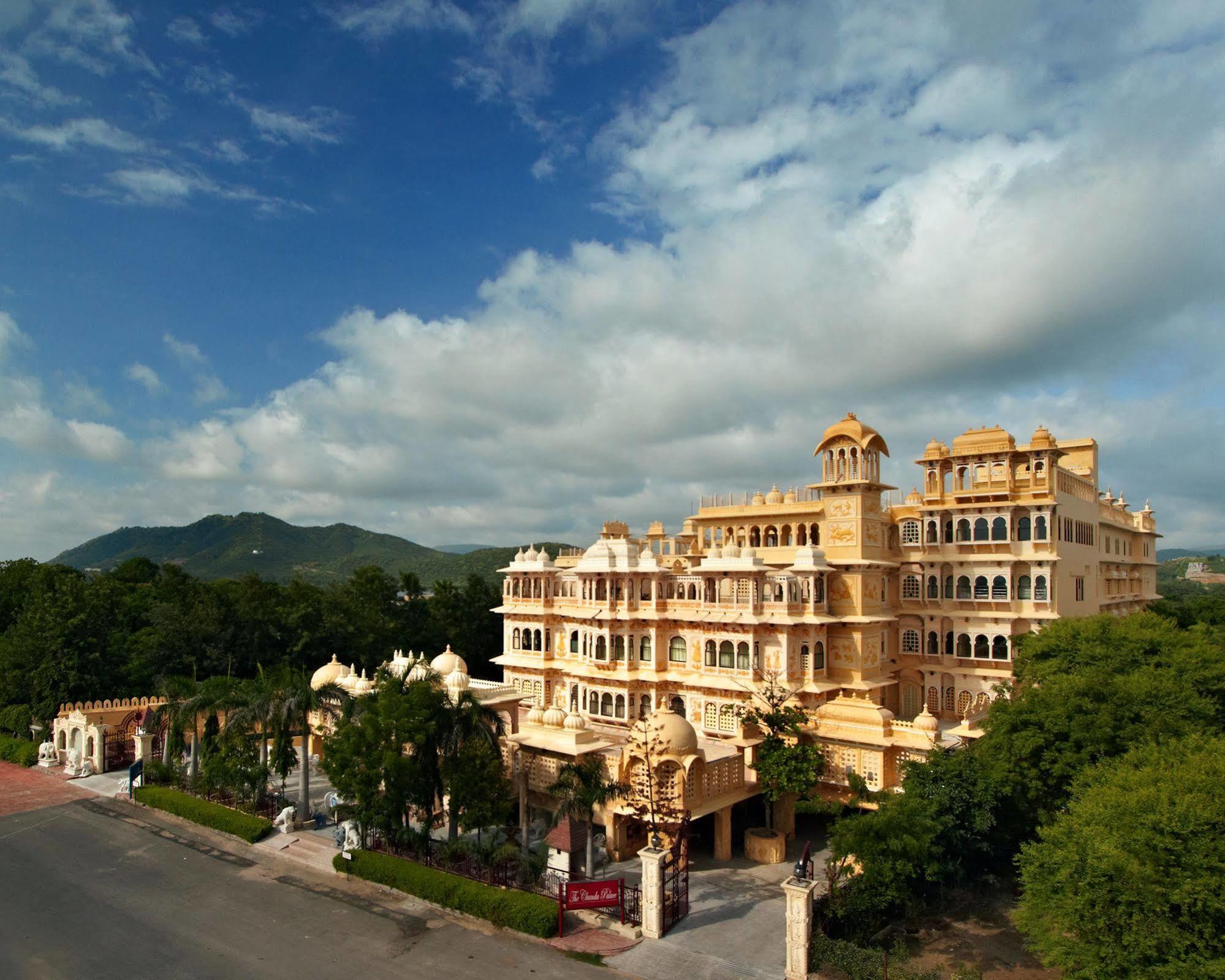 Chunda Palace Udaipur Exterior foto