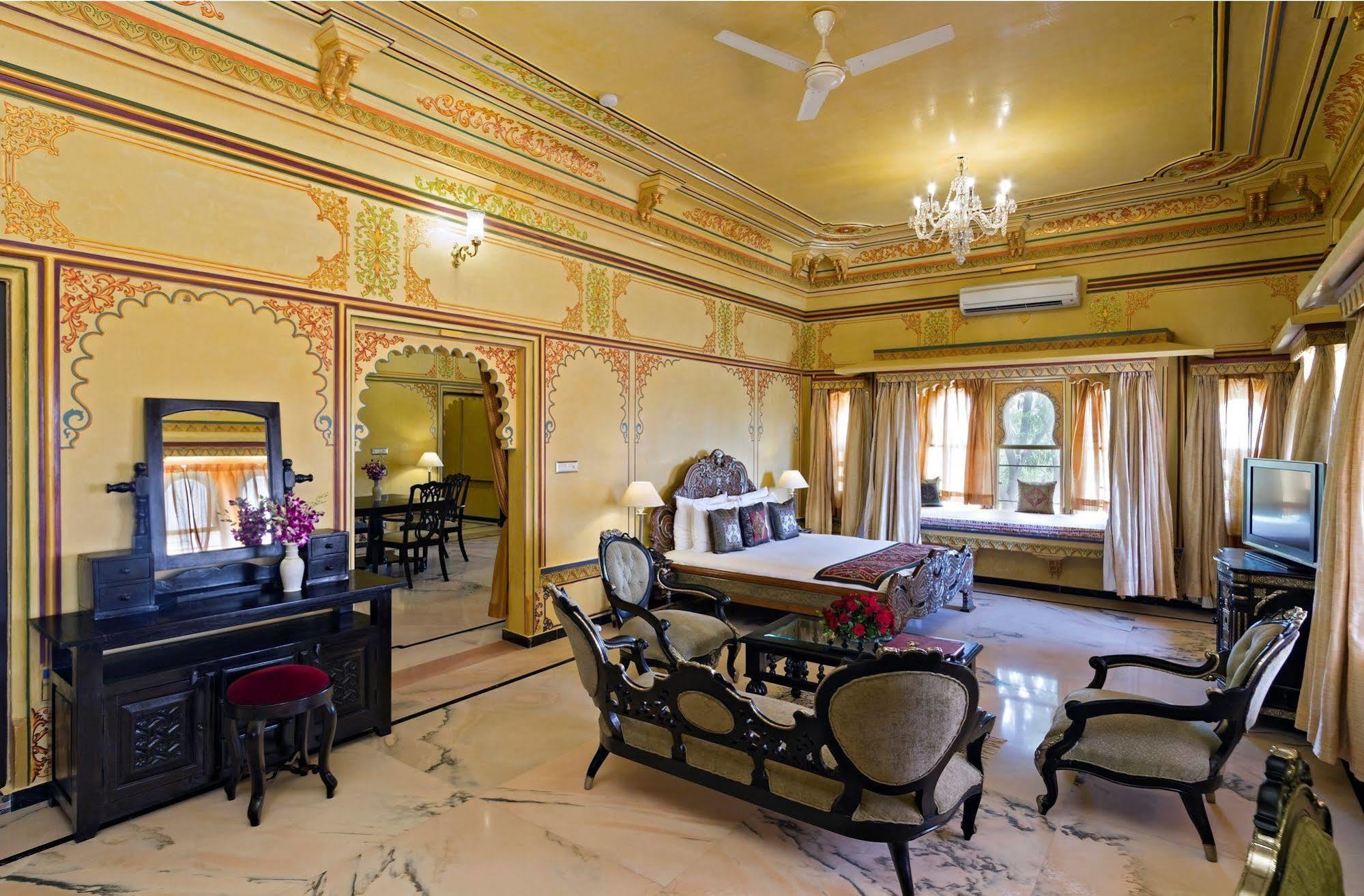 Chunda Palace Udaipur Exterior foto