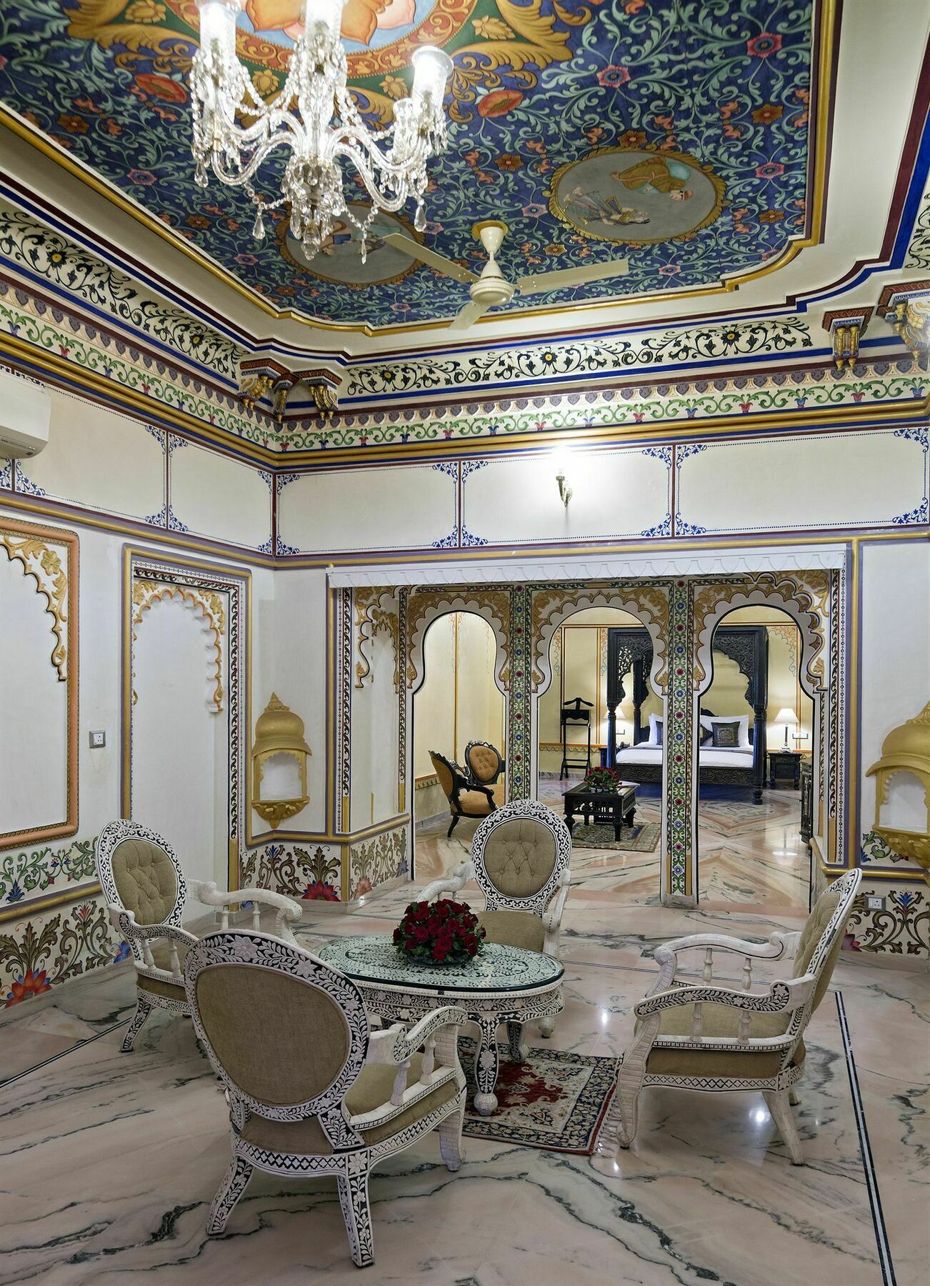 Chunda Palace Udaipur Exterior foto